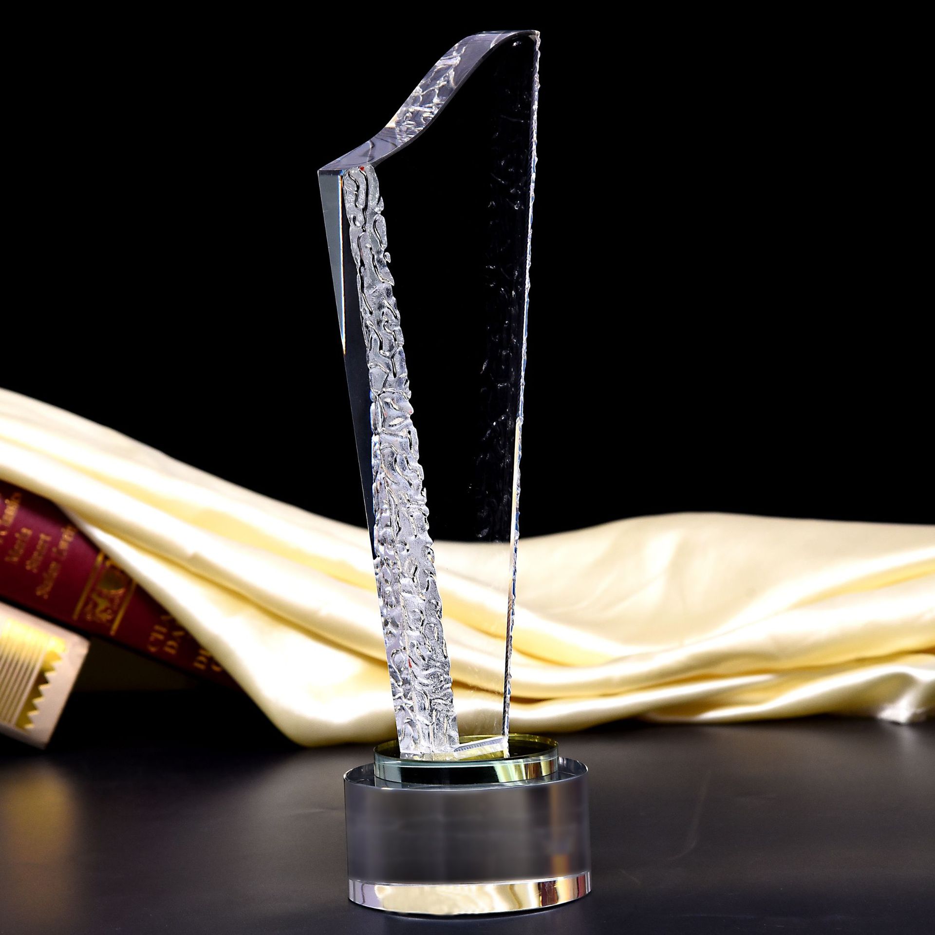 厂家直销酸洗凹片水晶奖杯免费刻字公司企业颁奖优秀员工包邮