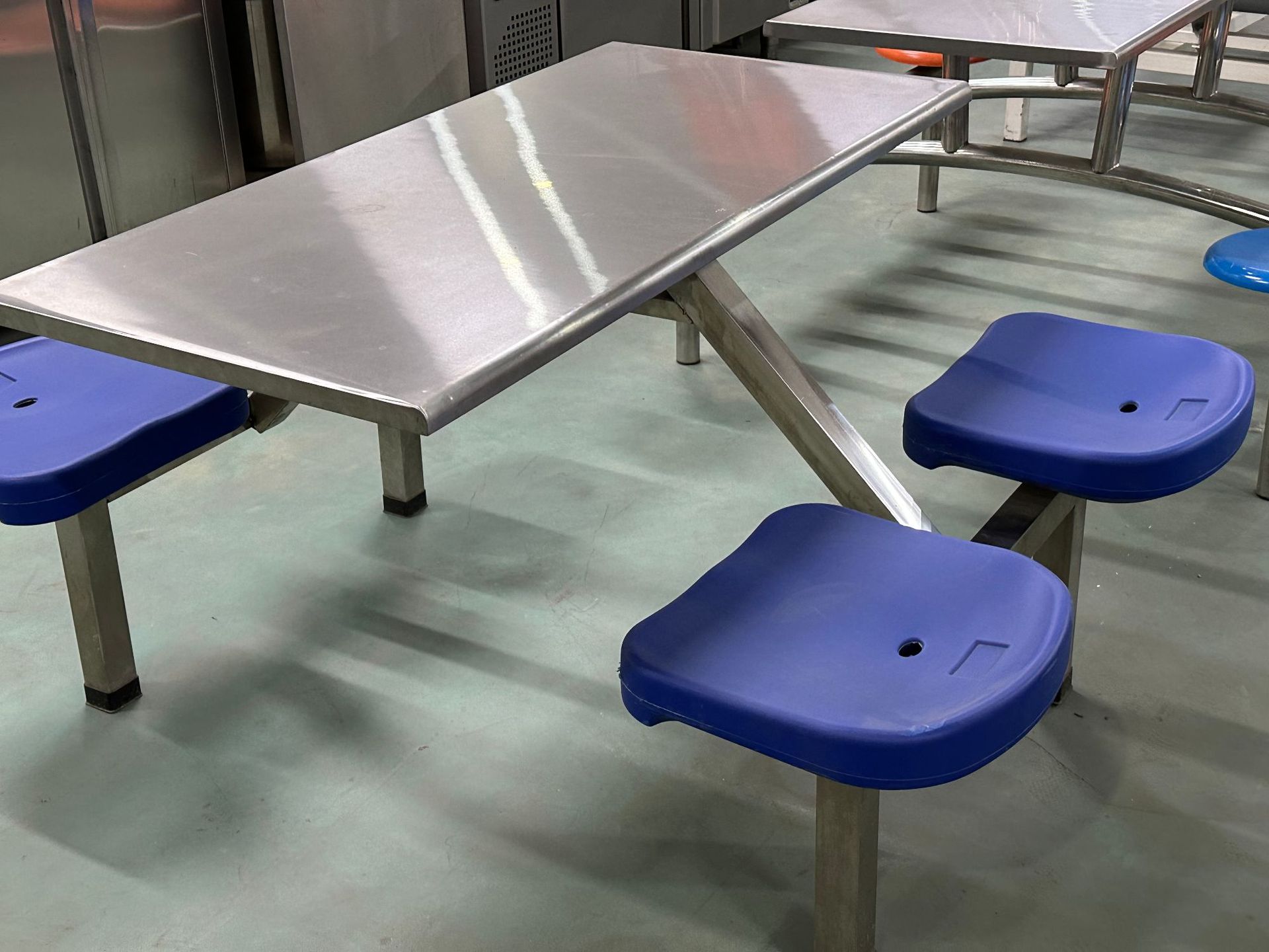 不锈钢餐桌学校工厂学生员工食堂餐厅连体快餐桌椅组合4人6人8人