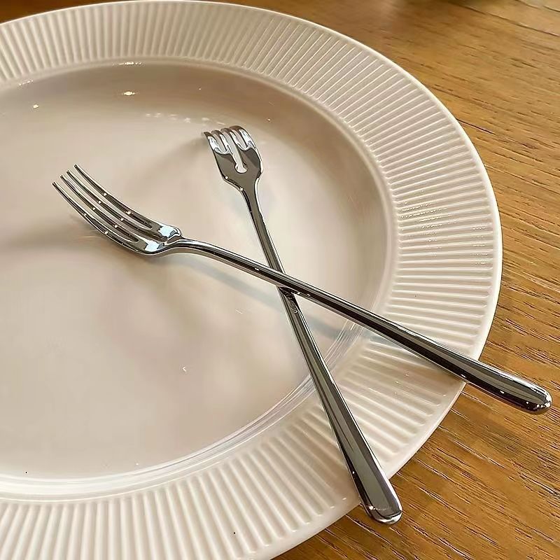 Stainless Steel Fruit Toothpick Portable Fruit Fork round Hole Fork Internet Celebrity Swing Racket Dinner Dessert Fork Cake Salad Fork