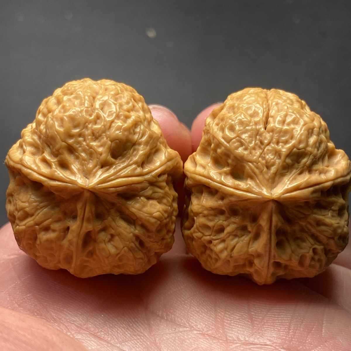 铁核桃云南铁核桃文玩核桃金蟾塔云石观音四棱跨境专供批发-阿里巴巴