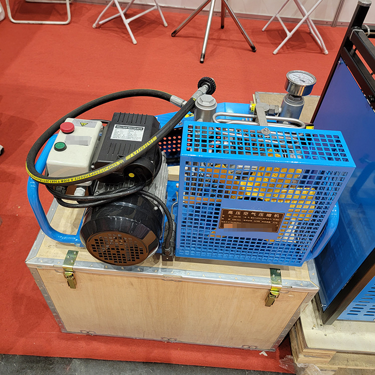 呼吸空气压缩机 便携式潜水高压空气压缩机 轻便式空气压缩机-阿里巴