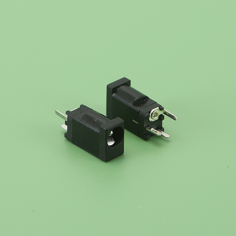 dc电源插座 dc-002立式三脚电源座 立式直流充电座dc002电源母座