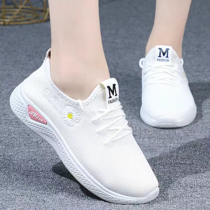 New Old Beijing Cloth Shoes Women's Shoes Casual Pumps Middle-Aged and Elderly Walking Shoes Soft Bottom Women's Comfortable and Non-Slip Mom Shoes