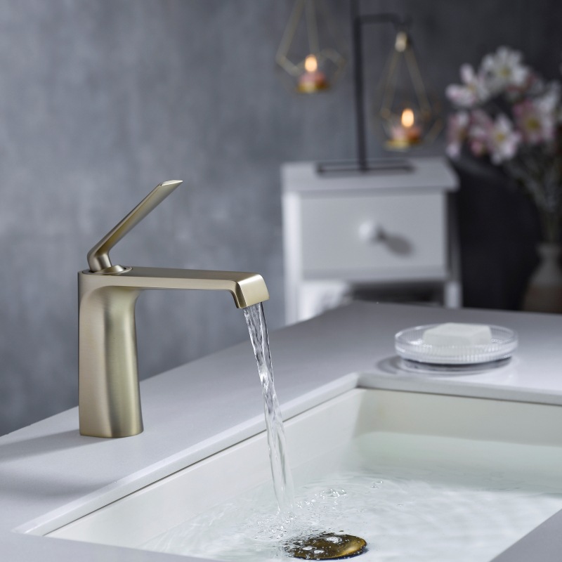 Simple Copper Basin Faucet Bathroom Basin Hot and Cold Faucet Bathroom Cabinet Inter-Platform Basin Single-Hose Water Tap Household