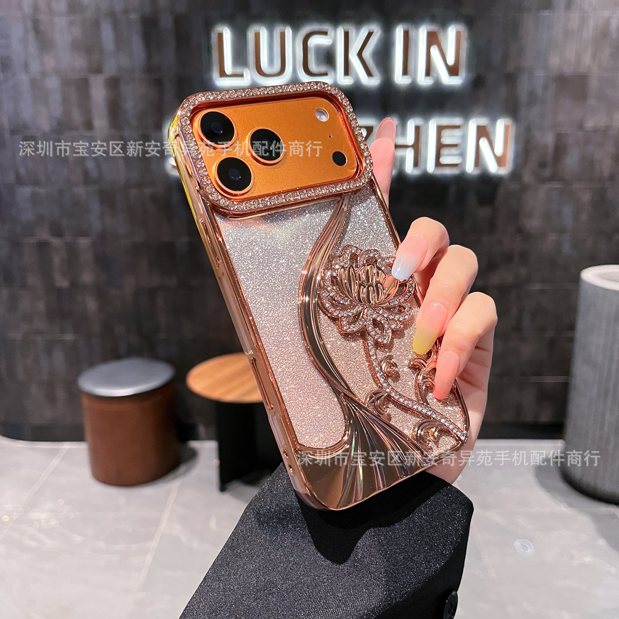 跨境爆款透明镂空花朵保护套适用iPhone17Promax闪粉苹果16手机壳