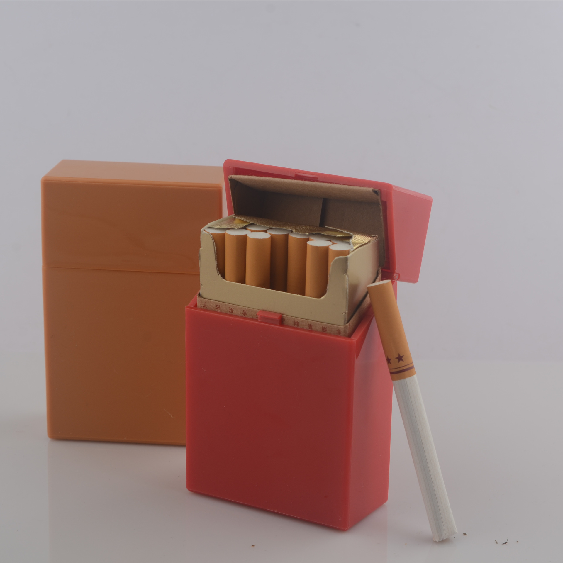 各种塑料烟盒图片