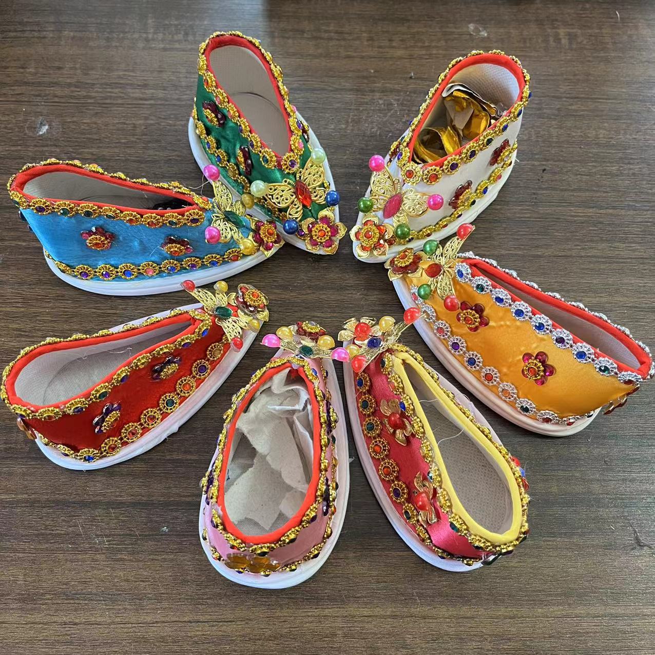 批发供奉三月三九月九用仙家钻鞋三寸金莲老奶奶鞋老爷鞋绣花鞋