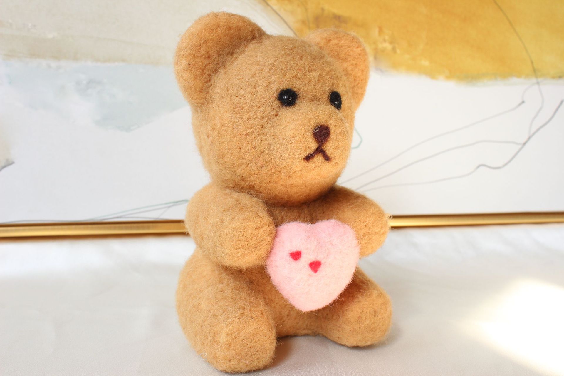 羊毛毡戳戳乐纯手工成品办公家具摆件装饰玩偶抱心小熊