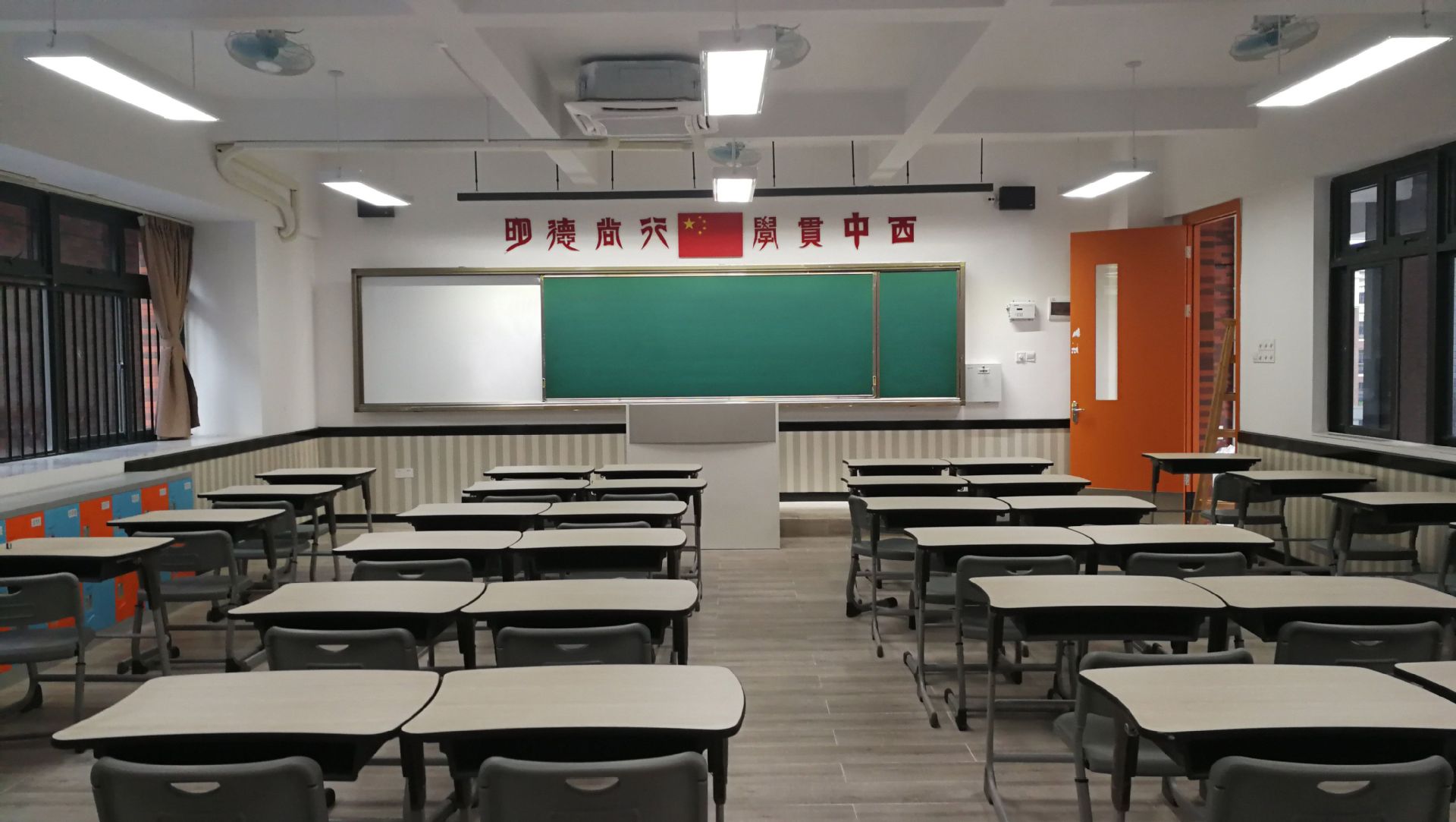 教育黑板灯led长条灯吊线灯工装偏光灯洗墙灯护眼灯聚光灯