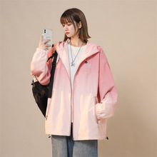 新款工装外套女设计感扎染好看2024冲锋衣夹粉色小众韩系保暖漂亮