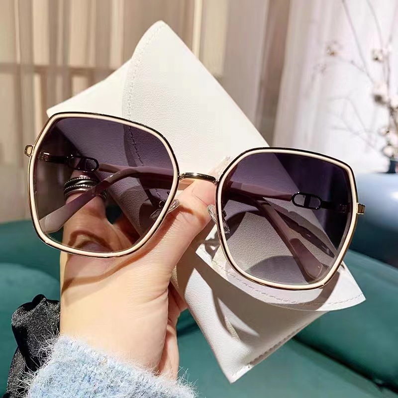 Internet Influencer Street Snap Polarized Sunglasses Women's Fashion Trend Starlight Thin and Glittering Sun-Shade Glasses Outdoor Travel Sunglasses 8193
