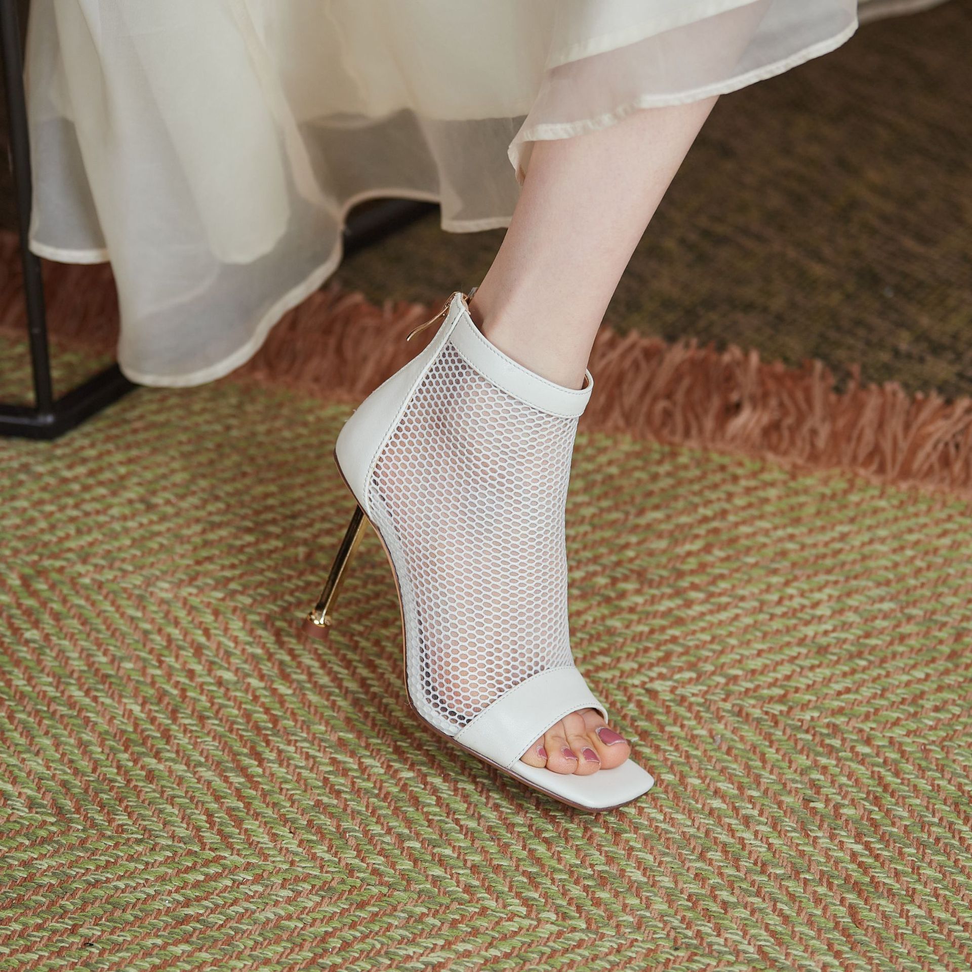 牛皮2023新款网靴短靴欧美潮流舞台走秀演出模特超高跟大码渔网靴