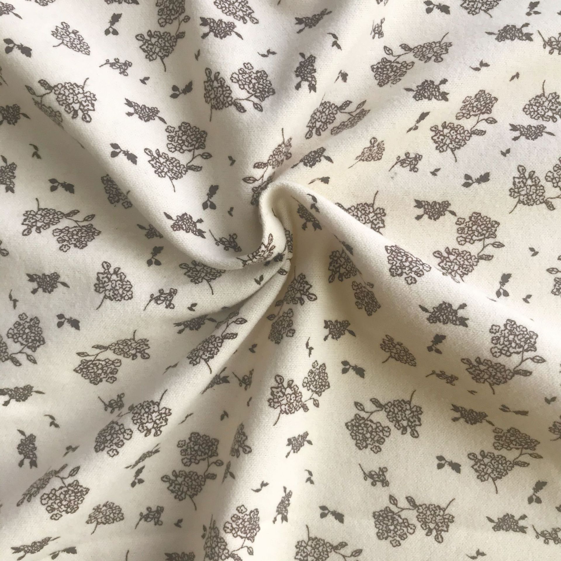 全棉磨毛水墨画碎花布料纯棉小仙女清新印花法兰绒女童桌布窗帘