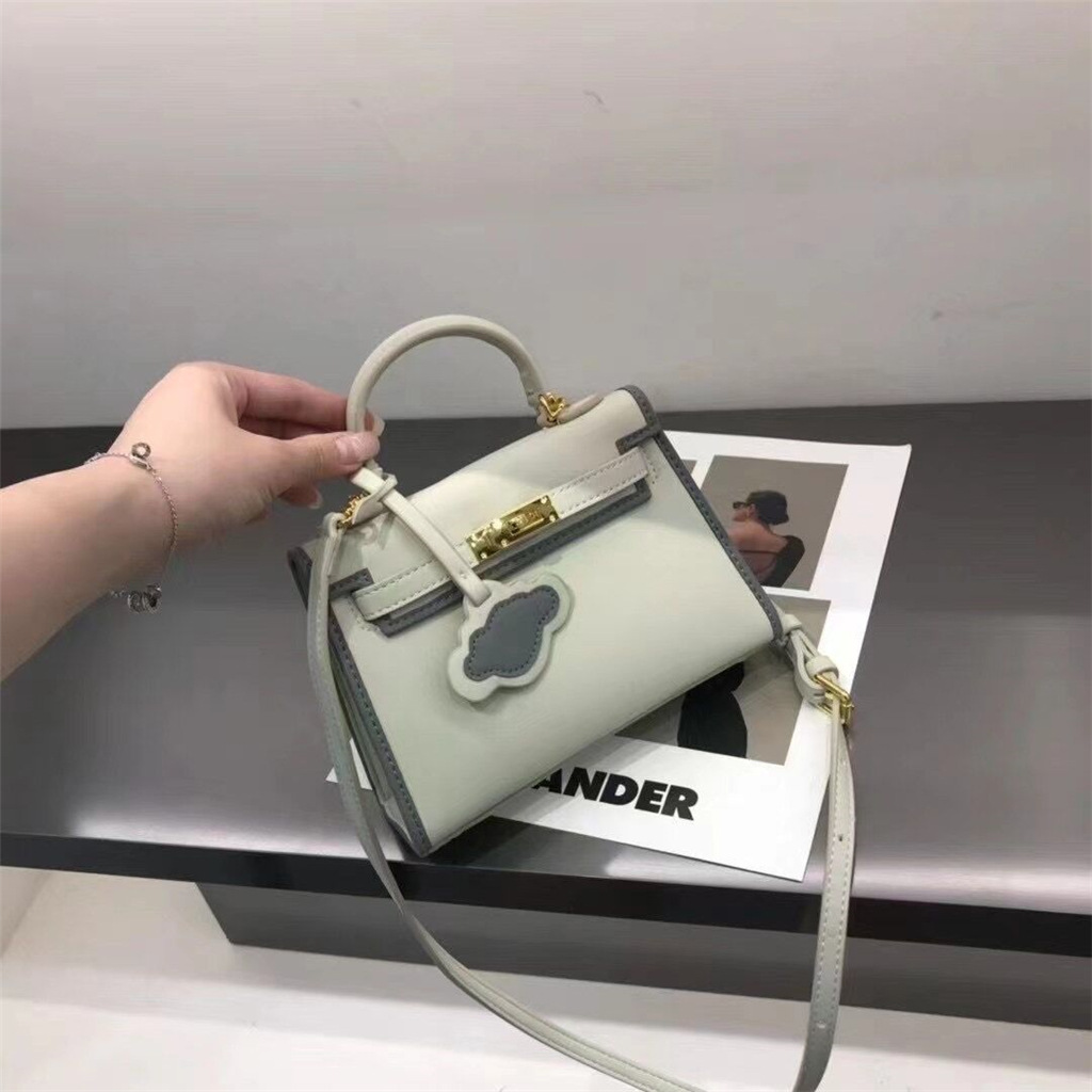 网红云朵凯丽19cm时尚拼色斜挎包包韩国风女包夏季新款小包