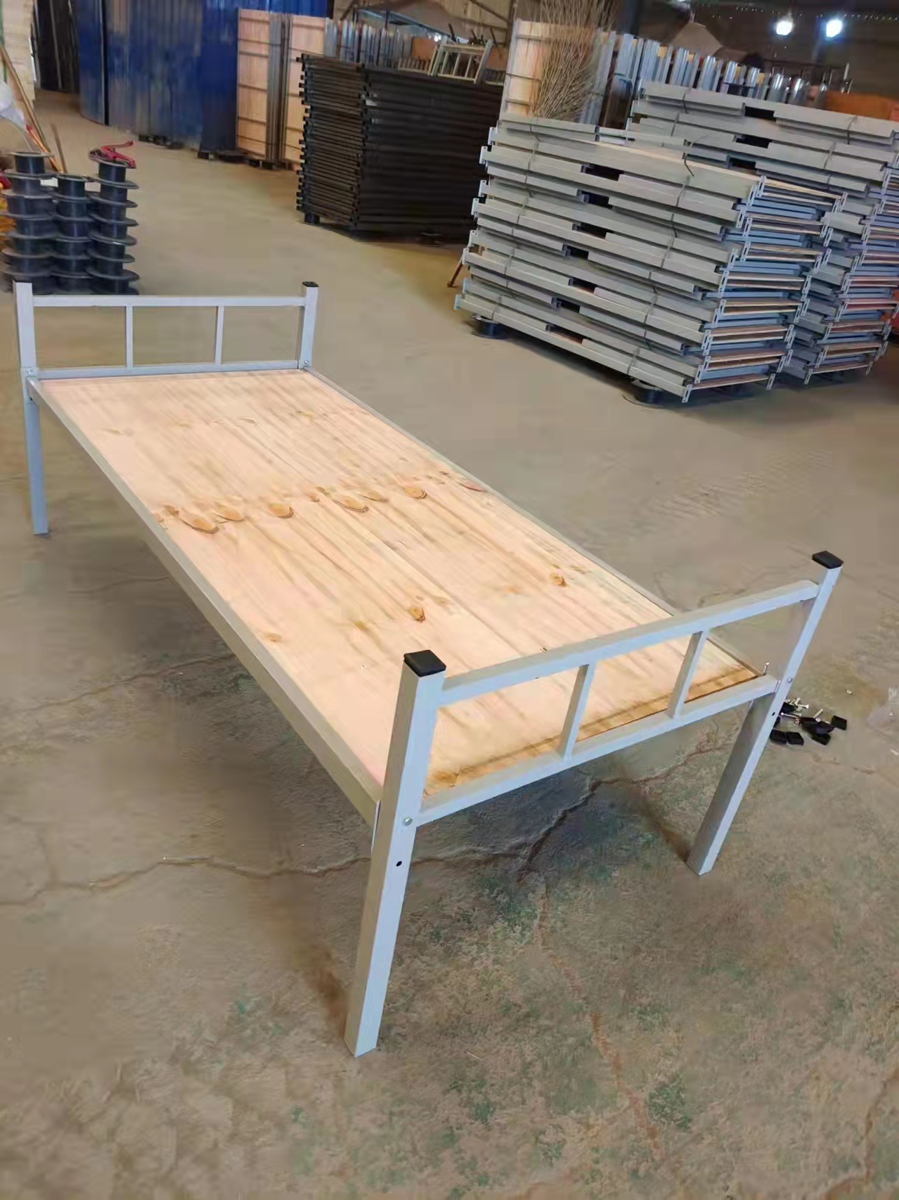 单人铁床 工艺床铁艺单层床铁床员工铁床工地床钢架床 简约单人床