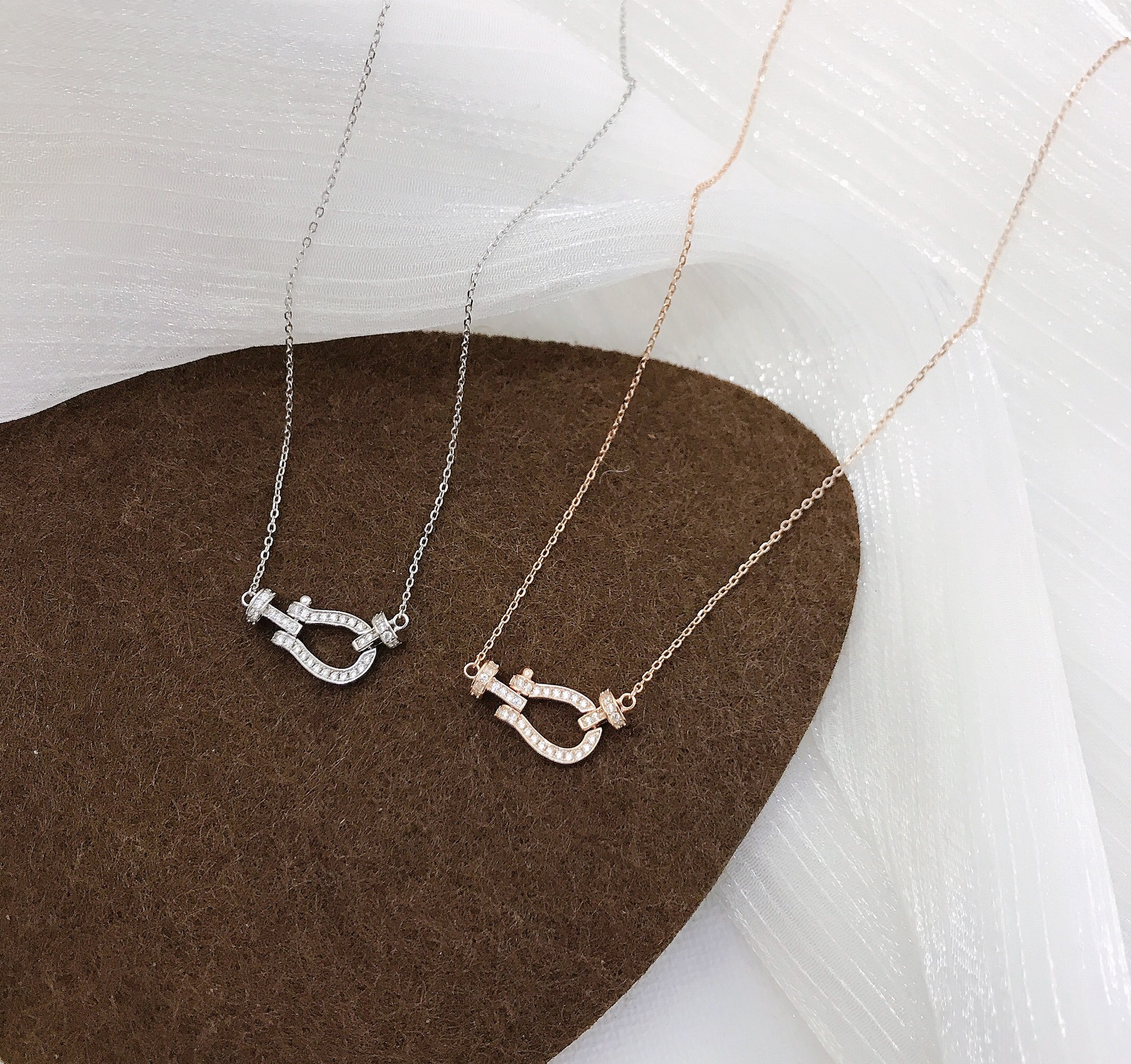 s925纯银韩版马蹄扣项链满镶锆石个性锁骨链欧美时尚款纯银饰品