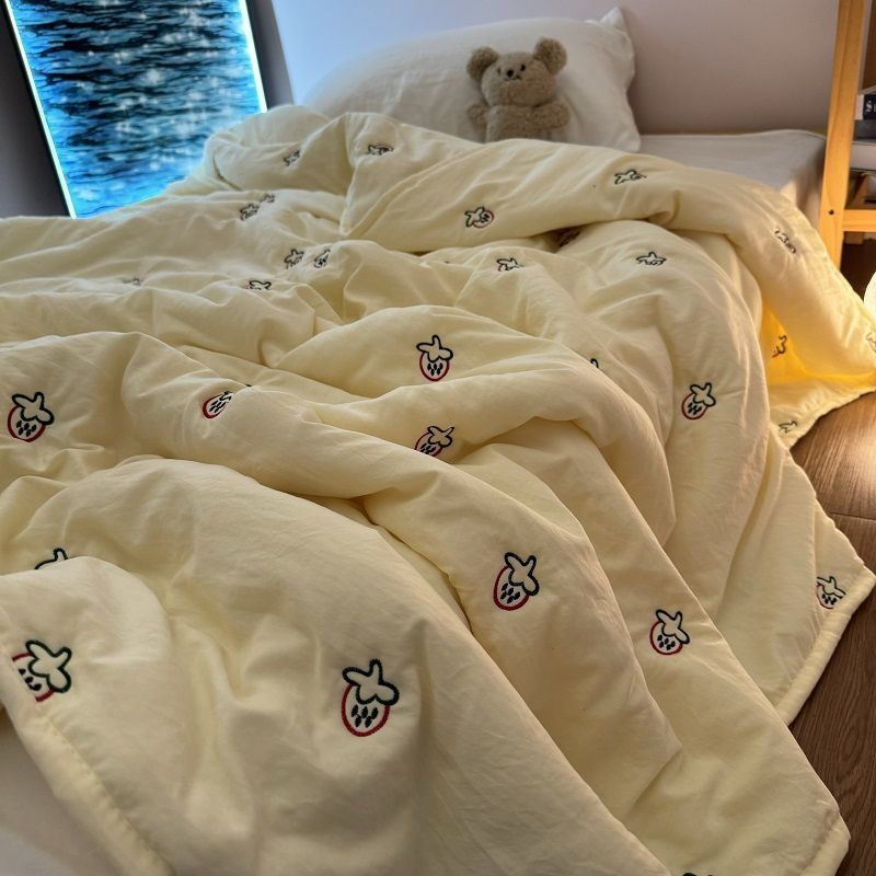 夏季可水洗轻薄夏被奶油风刺绣草莓夏凉被单人空调被小清新薄被子