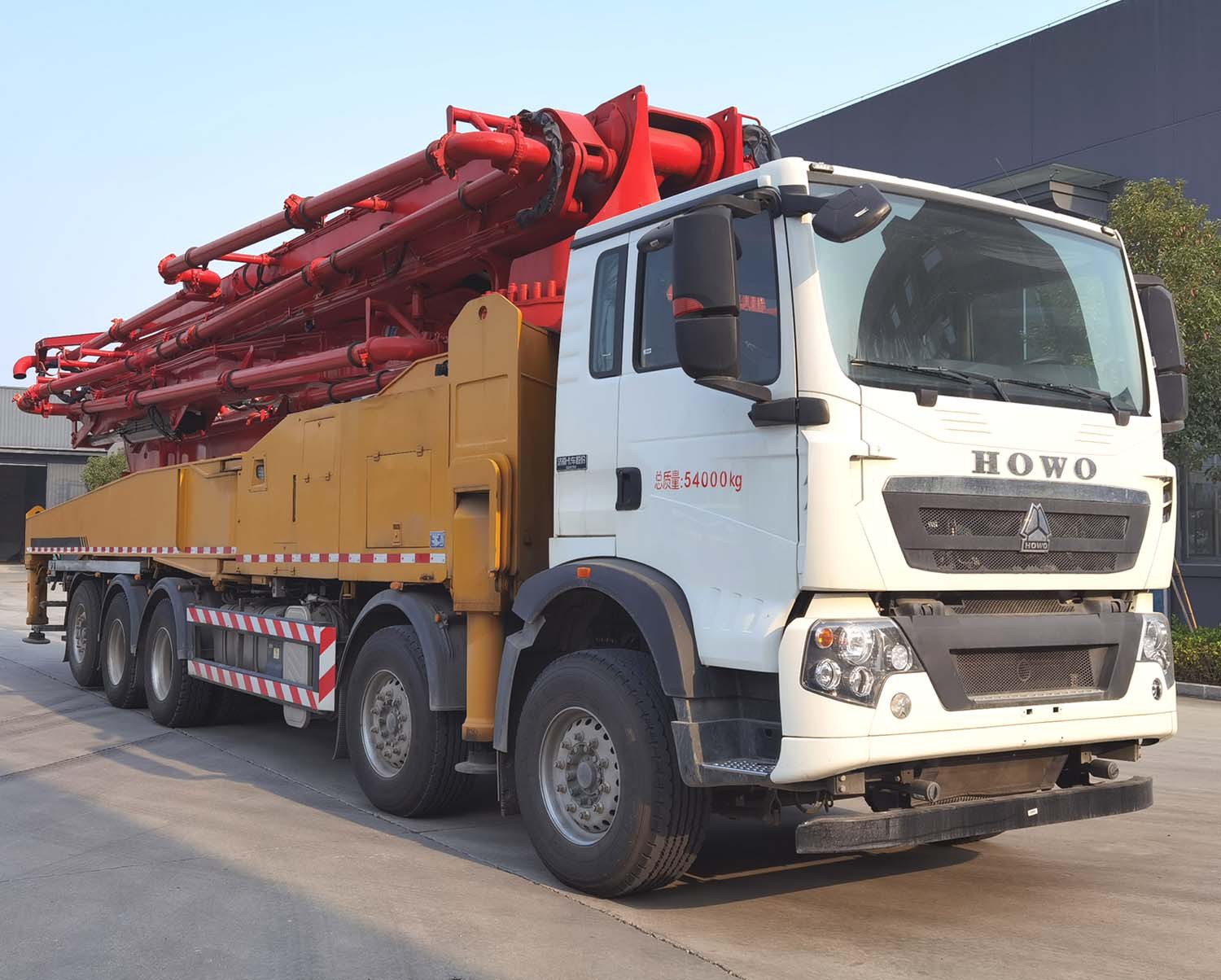 国六重汽豪沃前四后十混凝土泵车 61米混凝土泵车价