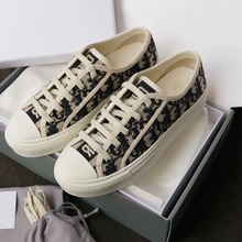 dior迪奥 新款女经典字母logo帆布鞋复古低帮刺绣印花款休闲板鞋