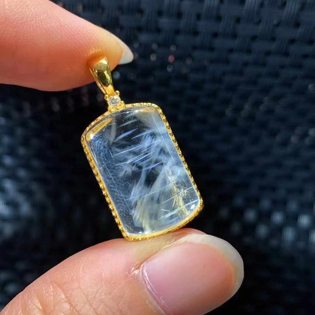 天然蓝针裸石蓝针石吊坠时尚蓝针石无事牌吊坠925银扣头镶嵌批发