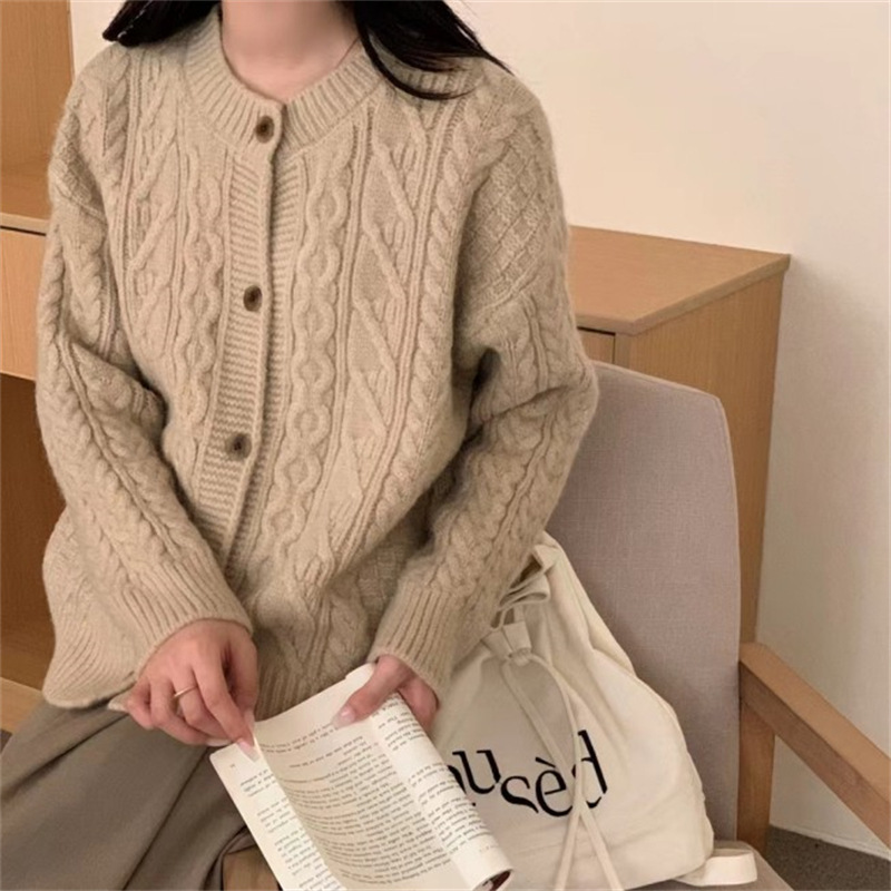 2023 Autumn and Winter New Pure Color Twist Knitted Cardigan Women's Loose Sweet Style Soft Glutinous round Neck Sweater Coat Women's Clothing