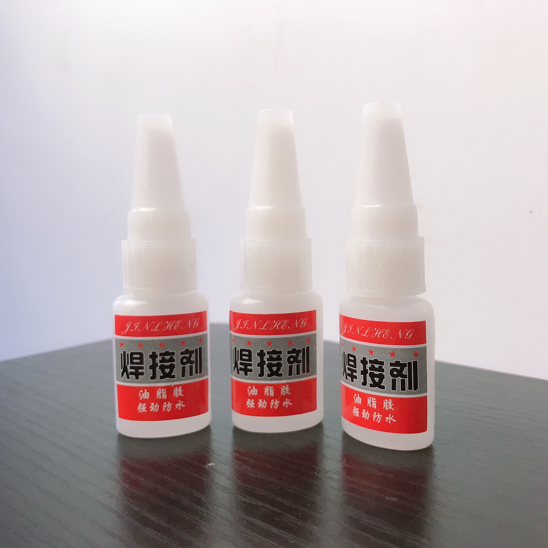 厂家直销强力油性焊接剂摆地摊胶粘鞋金属木头陶瓷手工油脂胶水