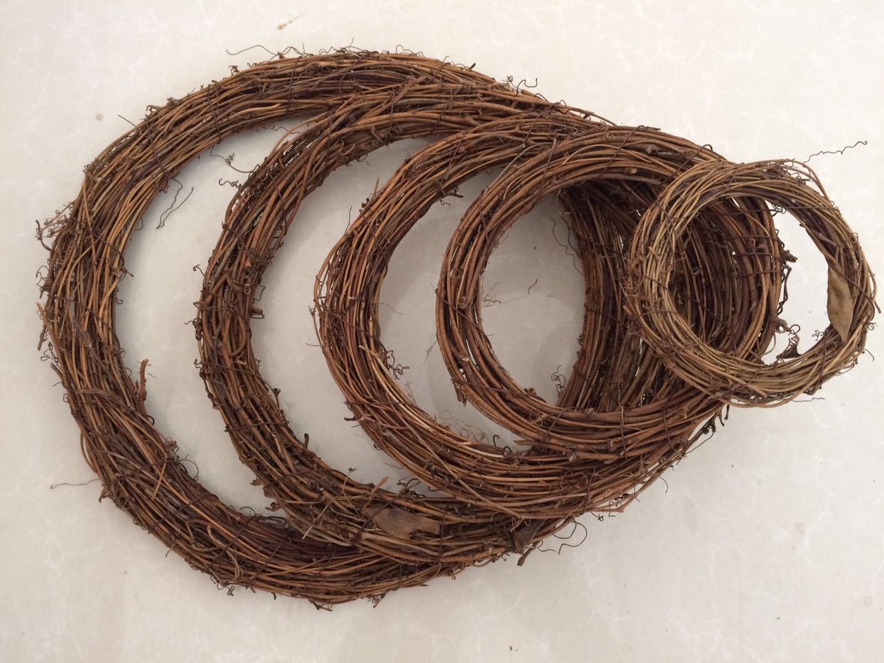 枯藤藤条花环树藤墙壁吊顶装饰天然干树枝diy手工材料 土茯苓藤圈