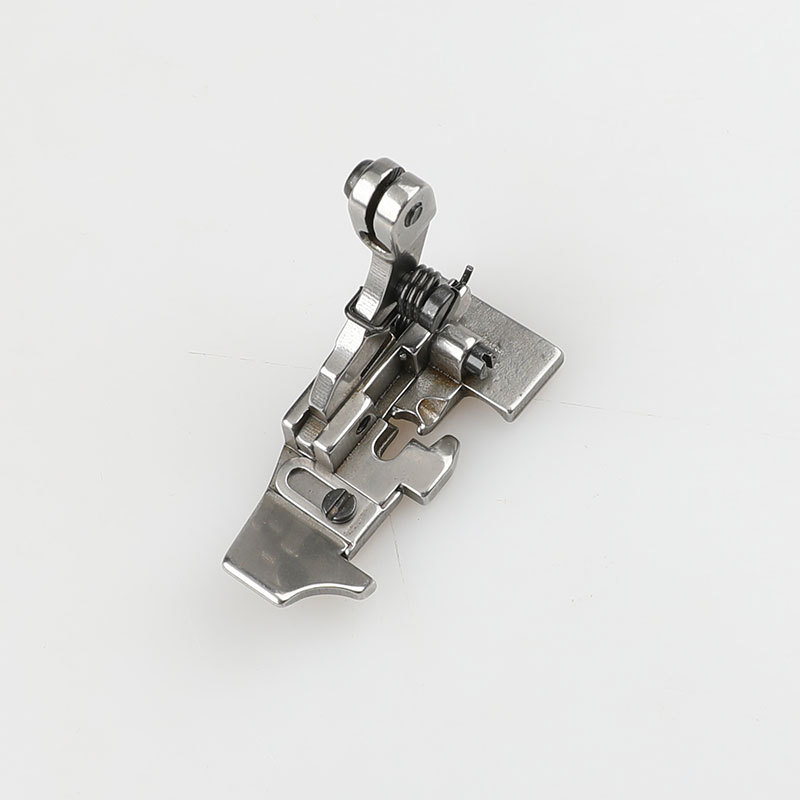 嵌线包绳四线五线三杰克m700带槽压脚m800飞马ex5200拷边机包缝机