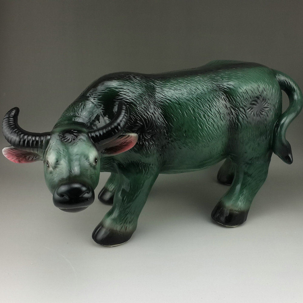 景德镇陶瓷大青牛风水雕塑水牛华尔街牛摆件家居玄关客厅镇宅招财