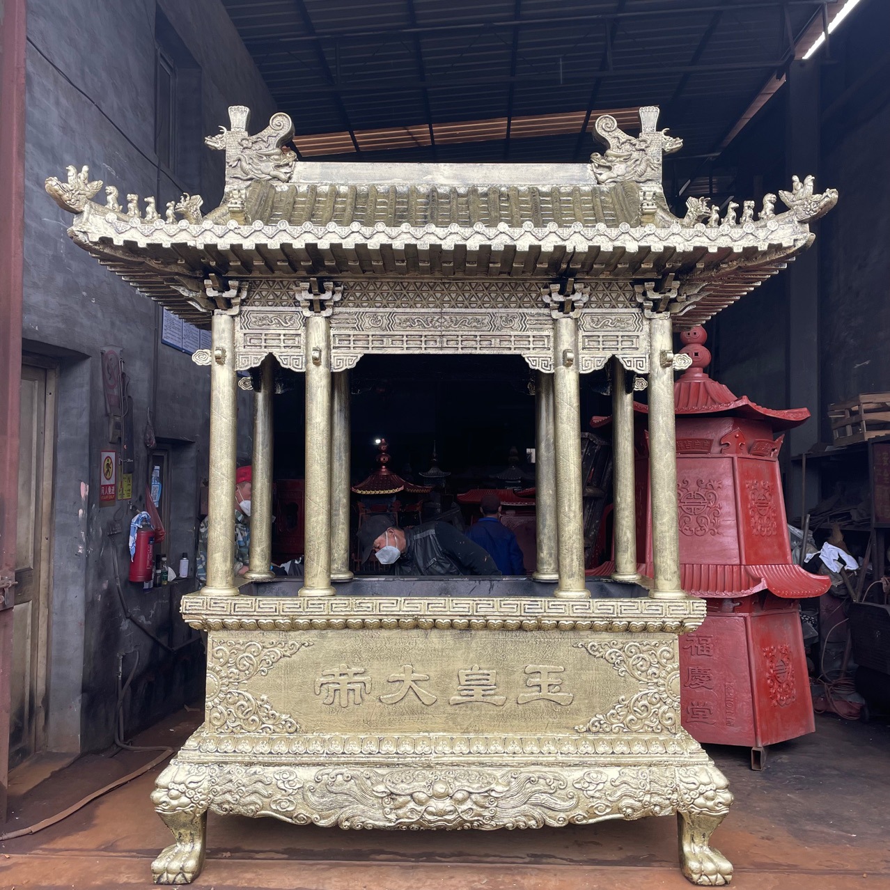 寺庙仿古铜香炉道观景区户外纯铜长方形烧香炉宗祠佛堂带盖香炉