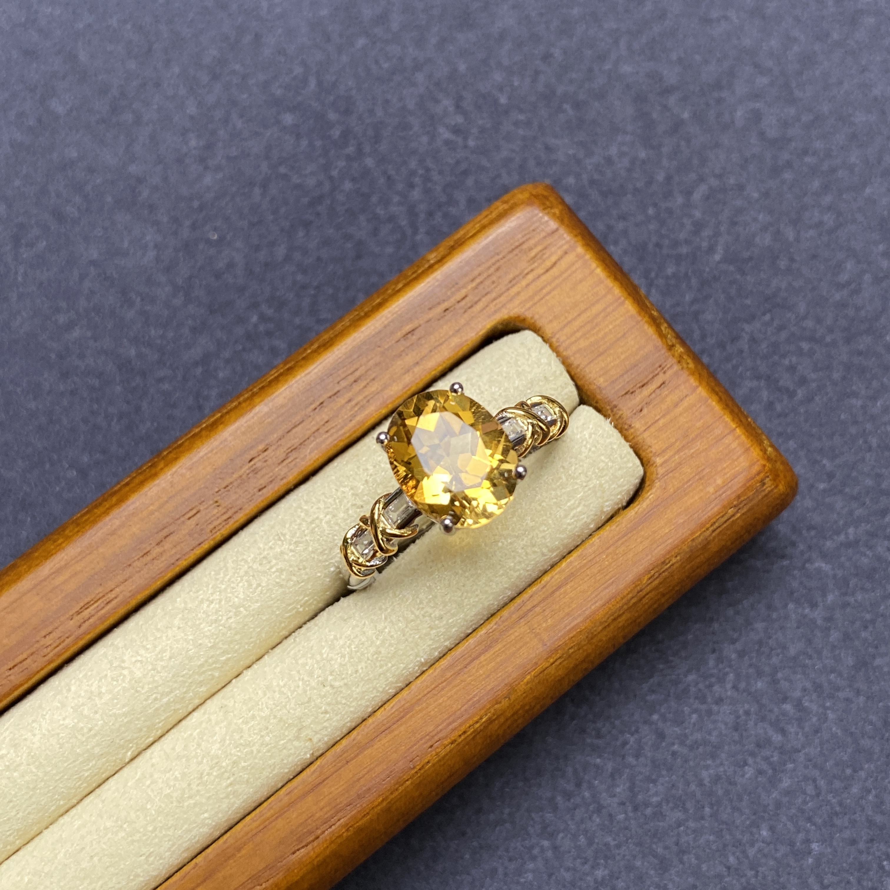 天然彩宝黄水晶戒指椭圆切面镶嵌s925纯银双色戒托活口女戒首饰