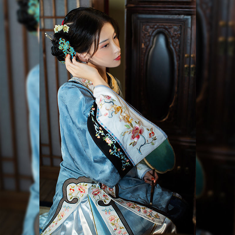 刺绣旗袍【沐兰辞】圆领斜襟上衣刺绣暗纹仿古董服装马面裙凤尾裙