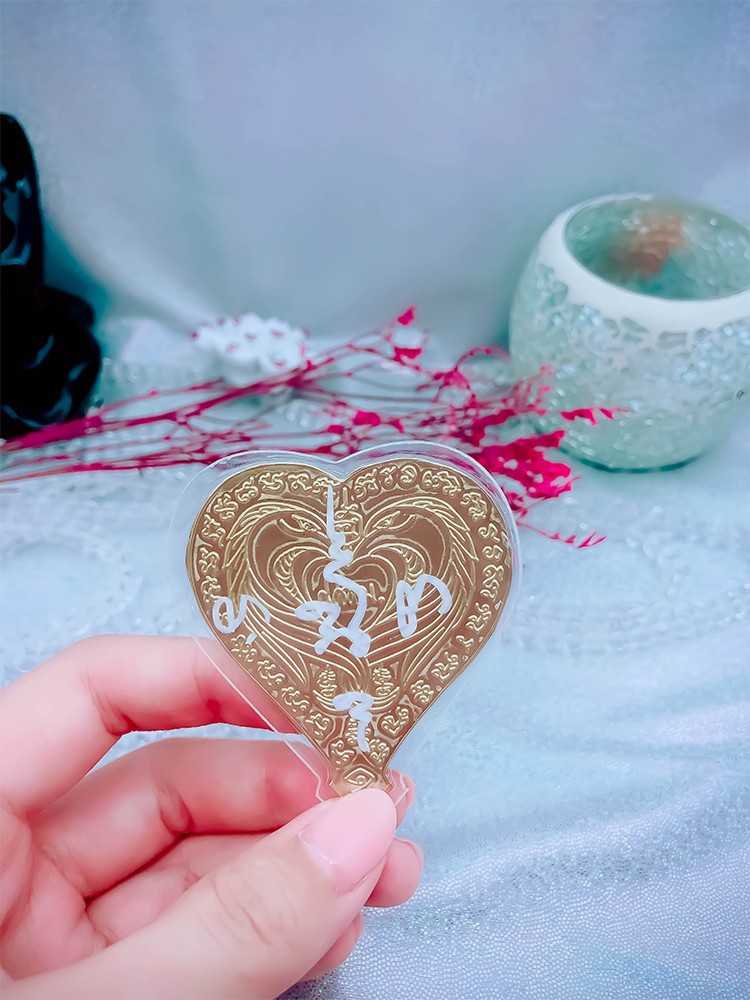 泰国佛牌 古巴迷人缘鸟符片 金属符贴