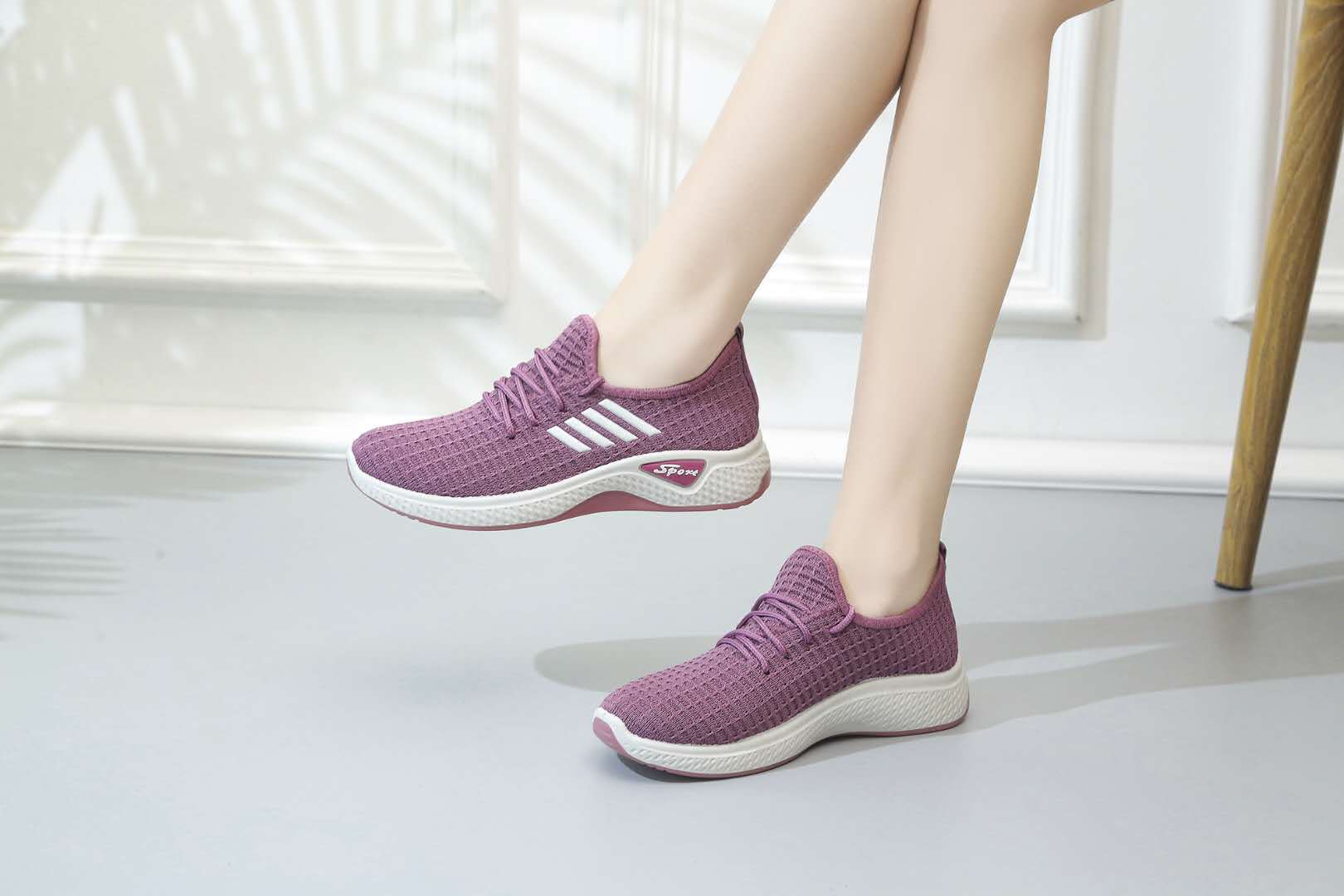 2021春夏秋季飞织女鞋时尚潮流透气休闲运动学生鞋平底妈妈工作鞋