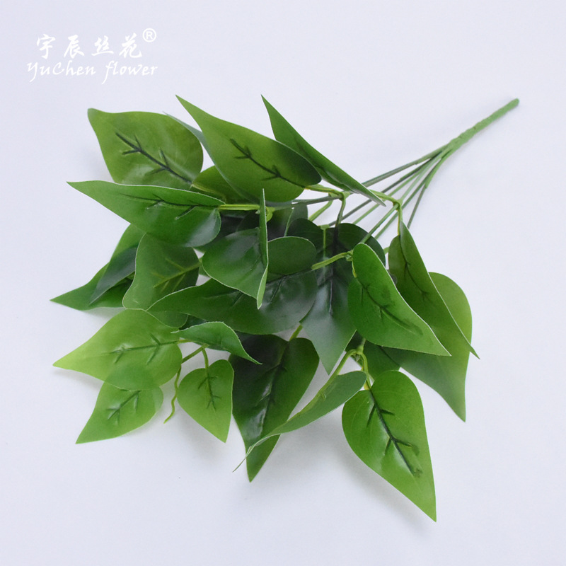 批发过胶仿真7叉绿萝花仿真植物墙配材鸡心叶绿植婚庆假花盆栽