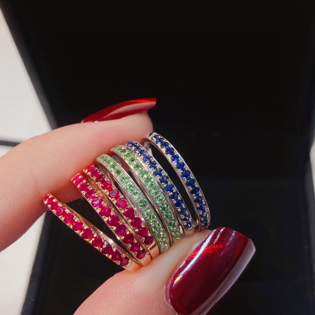 18k金彩宝排戒 au750玫瑰金天然红宝石蓝宝石沙弗莱戒指宝石25分