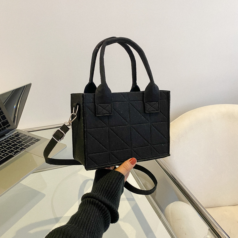 时尚包包新款2023纯色潮流时尚手提小方包简约休闲单肩包斜跨女包