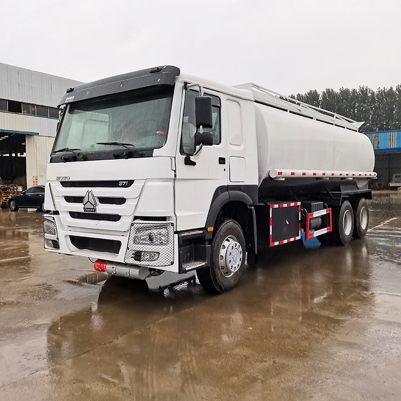 供应豪沃液体运输油罐车 液化天然气运输罐车 371马力