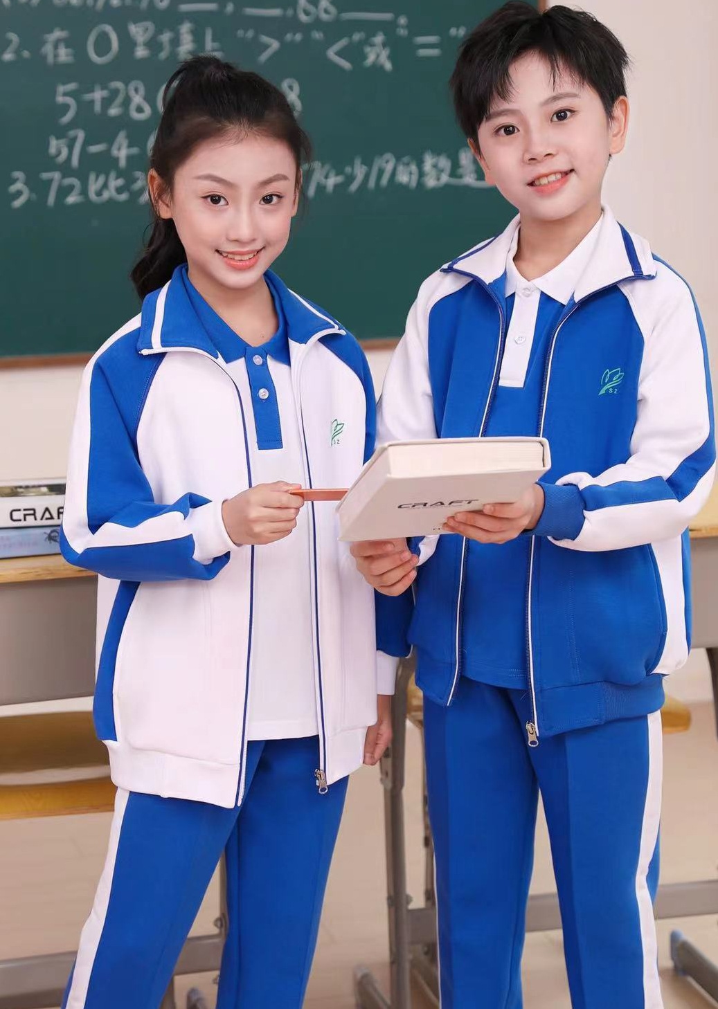 深圳小学生冬季校服套装柔软舒适加绒加厚保暖外套长裤运动服套装