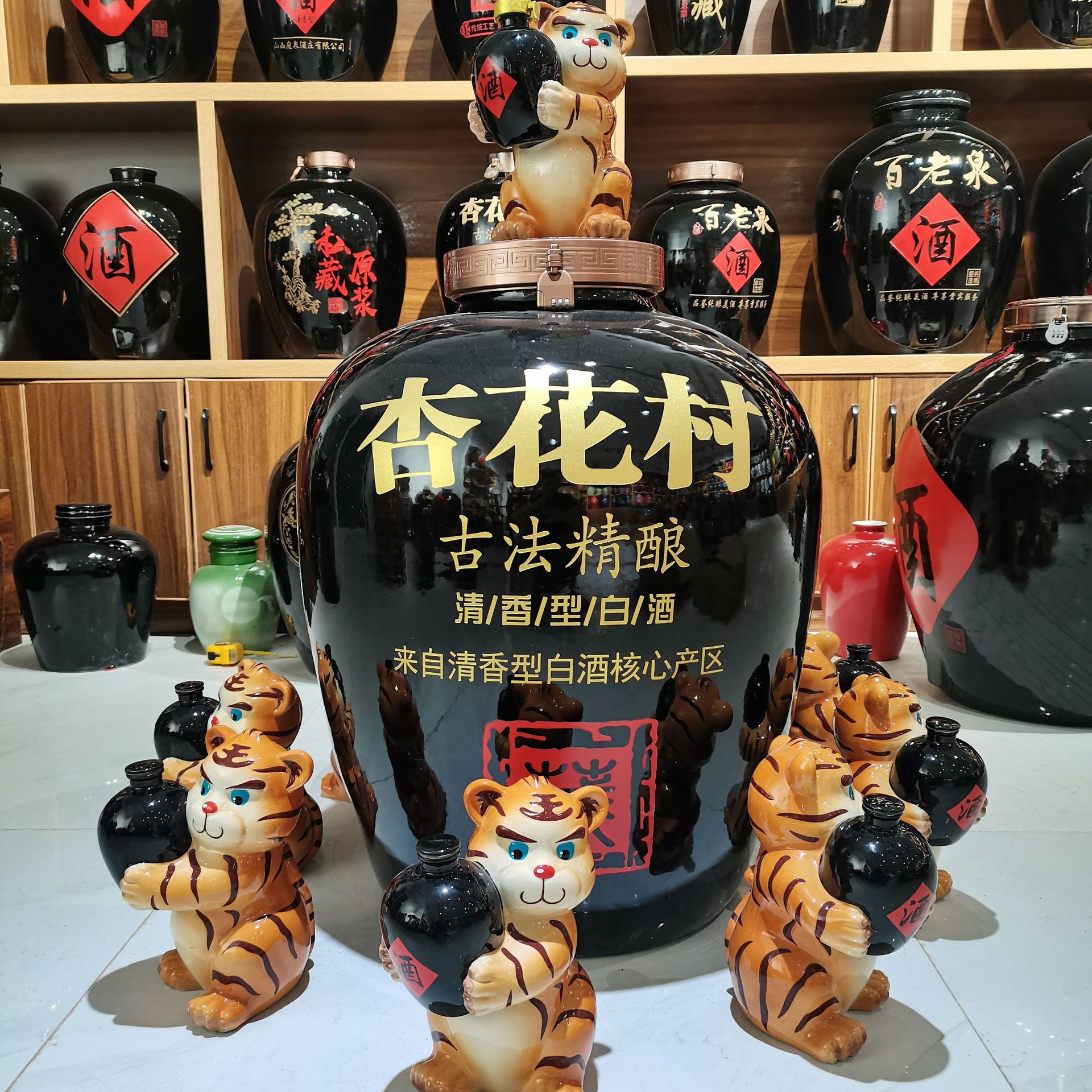 老虎陶瓷酒瓶三斤虎酒瓶陶瓷虎酒器景德镇陶瓷酒瓶虎型酒瓶空瓶