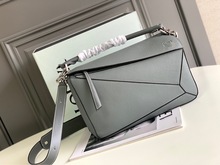 代购loewe_罗意威女包puzzle小号几何变形包手挽拼色单肩斜挎包