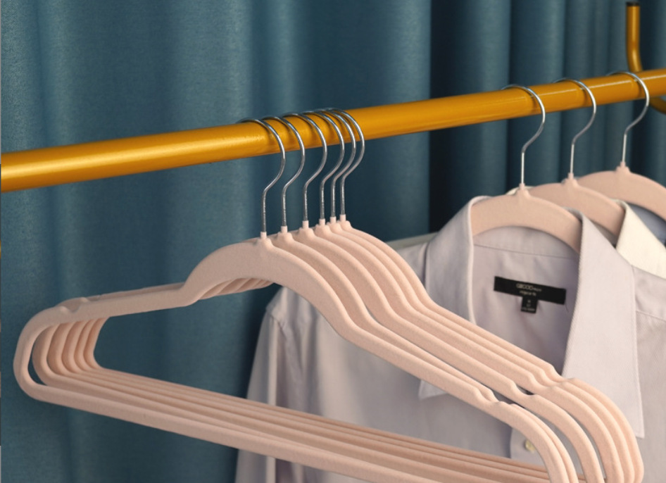 Flocking Hanger 45cm Pink Gold Hook Anti-Slip Traceless Wardrobe Adult Home Use Clothes Hanger