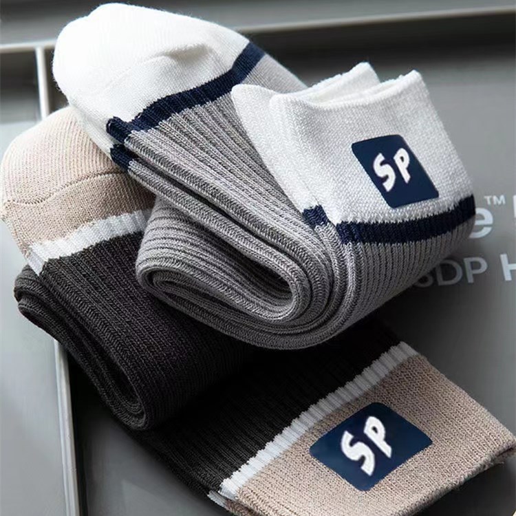 Socks Men's Mid-Calf Length and Breathable Vertical Stripe Cotton Socks Deodorant and Sweat-Absorbing Sports Business Spring and Summer Men's Black and White Medium Stockings Cotton Socks