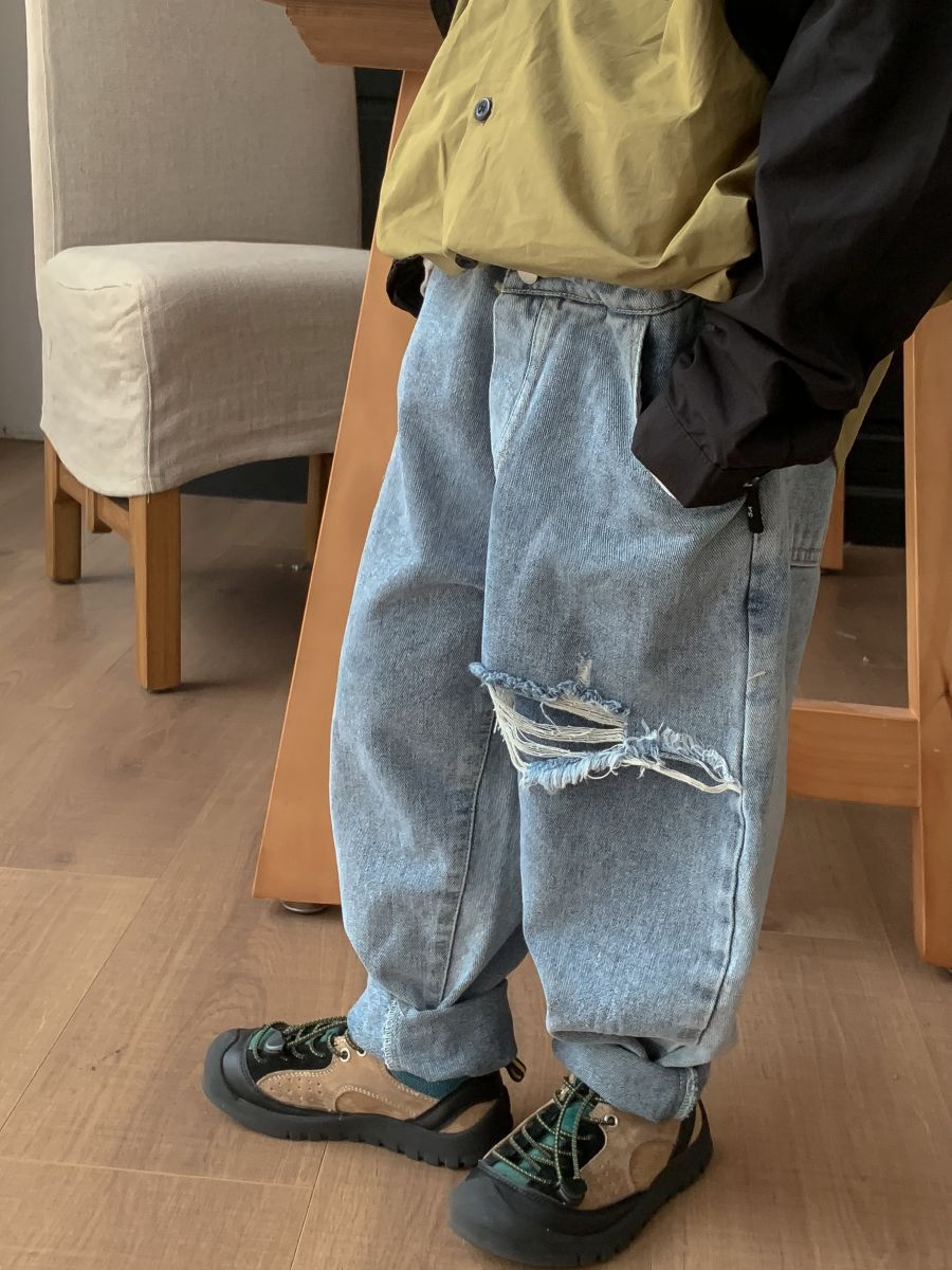 2023 Autumn New Children's Ripped Jeans Boys' Japanese Leisure Pants Middle and Big Children Fashionable Denim Trousers Denim Trousers