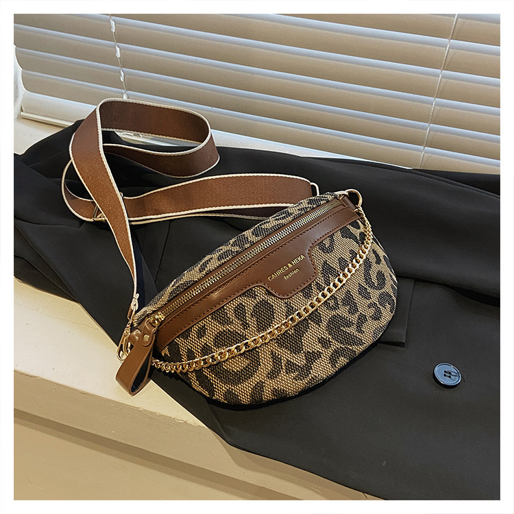 Popular BBAO Leopard Print Chest Bag One Shoulder Bag Women 2023 New Trendy Cool Retro Fashion Plaid Crossbody Waist Bag