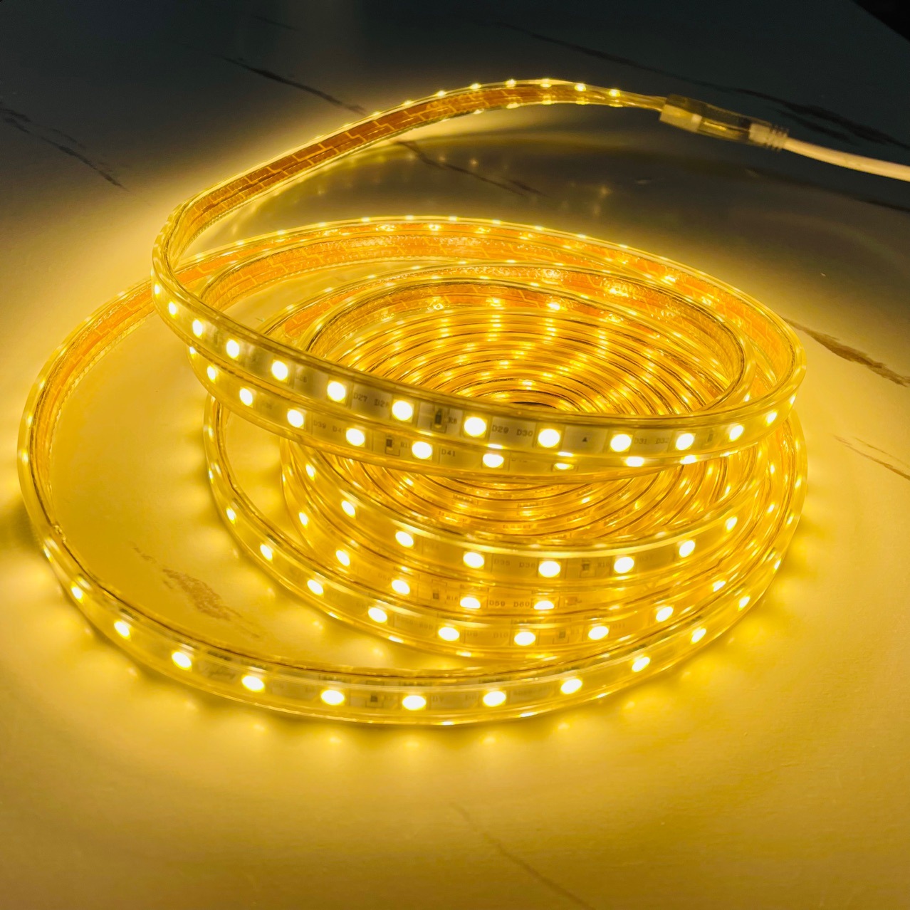 led灯带高压灯带110v-220v灯带5050灯带防水灯带贴片灯带