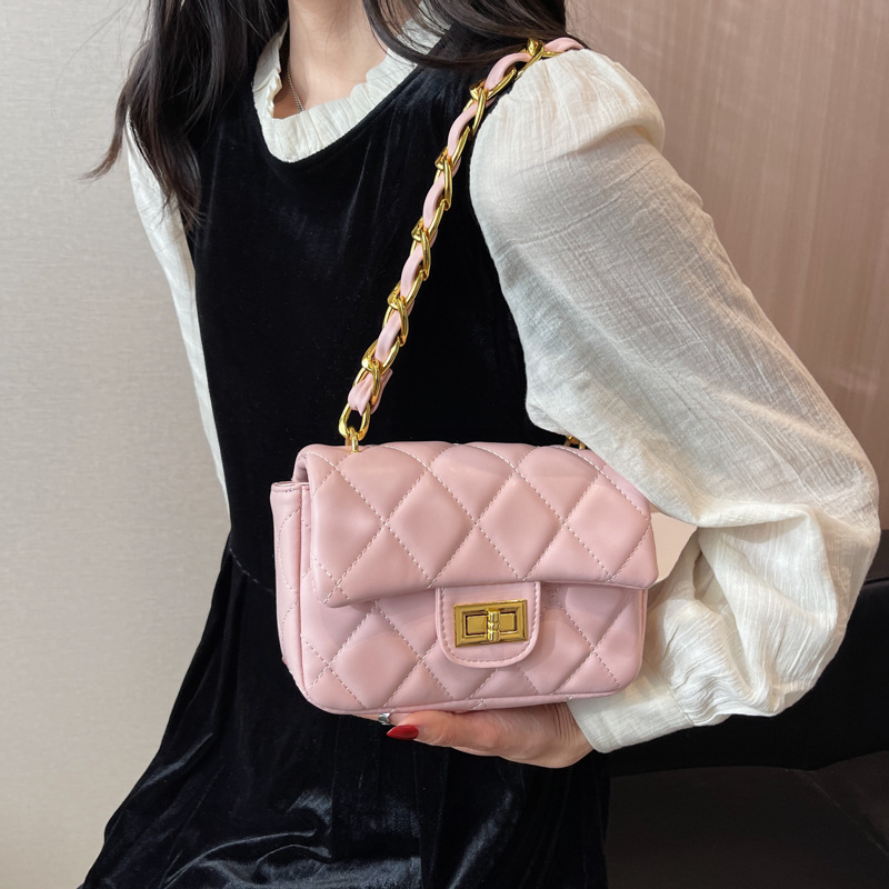 Small Bag 2023 Chain Classic Style Single Shoulder Crossbody Fashion All-Match Underarm Bag Embroidery Thread Rhombus Lock Small Square Bag