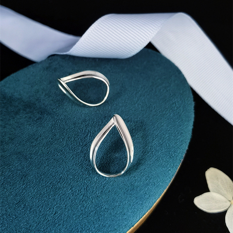 新款 简约s925银耳钉女气质水滴形通体925银镀白金耳饰短款耳环