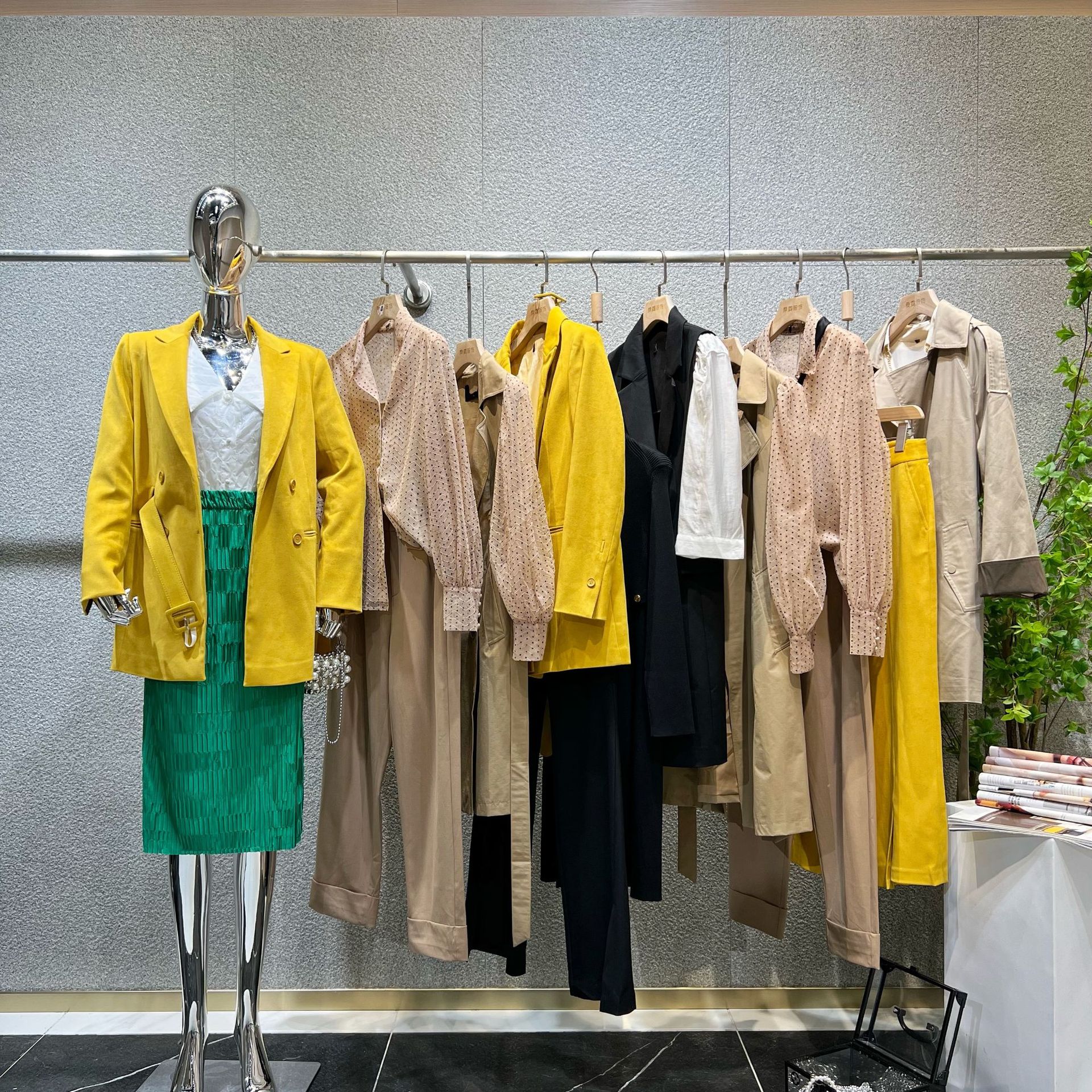 品牌女装尾货迪卡轩22春夏款专柜撤柜正品剪标实体直播一手货源