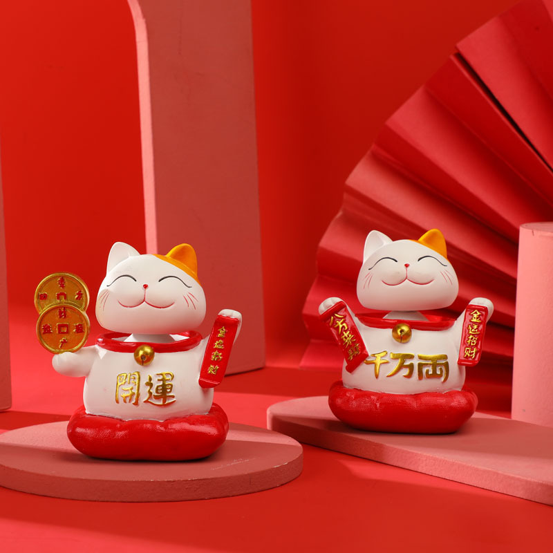 弹簧招财猫汽车摆件招财开运创意礼品卡通猫咪动物树脂工艺品